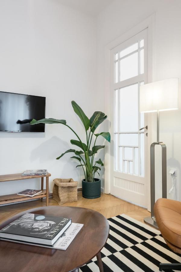 Cismigiu Serenity: 1Br Flat With Scenic Balcony Βουκουρέστι Εξωτερικό φωτογραφία