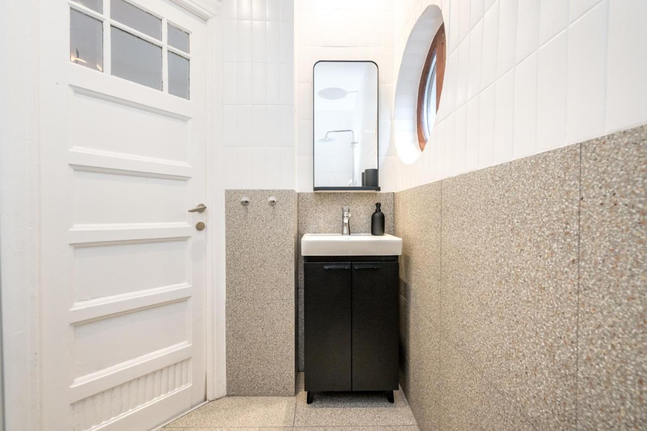 Cismigiu Serenity: 1Br Flat With Scenic Balcony Βουκουρέστι Εξωτερικό φωτογραφία