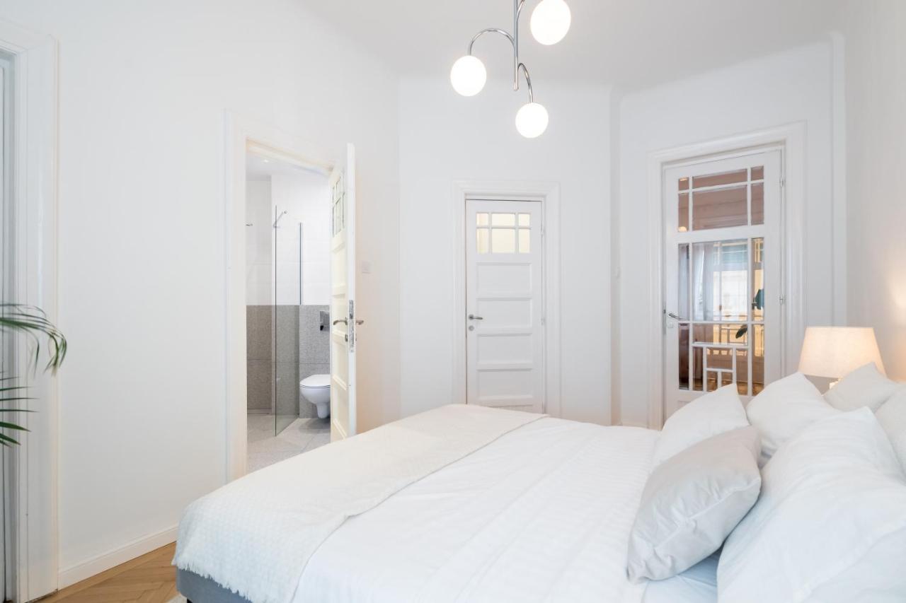 Cismigiu Serenity: 1Br Flat With Scenic Balcony Βουκουρέστι Εξωτερικό φωτογραφία