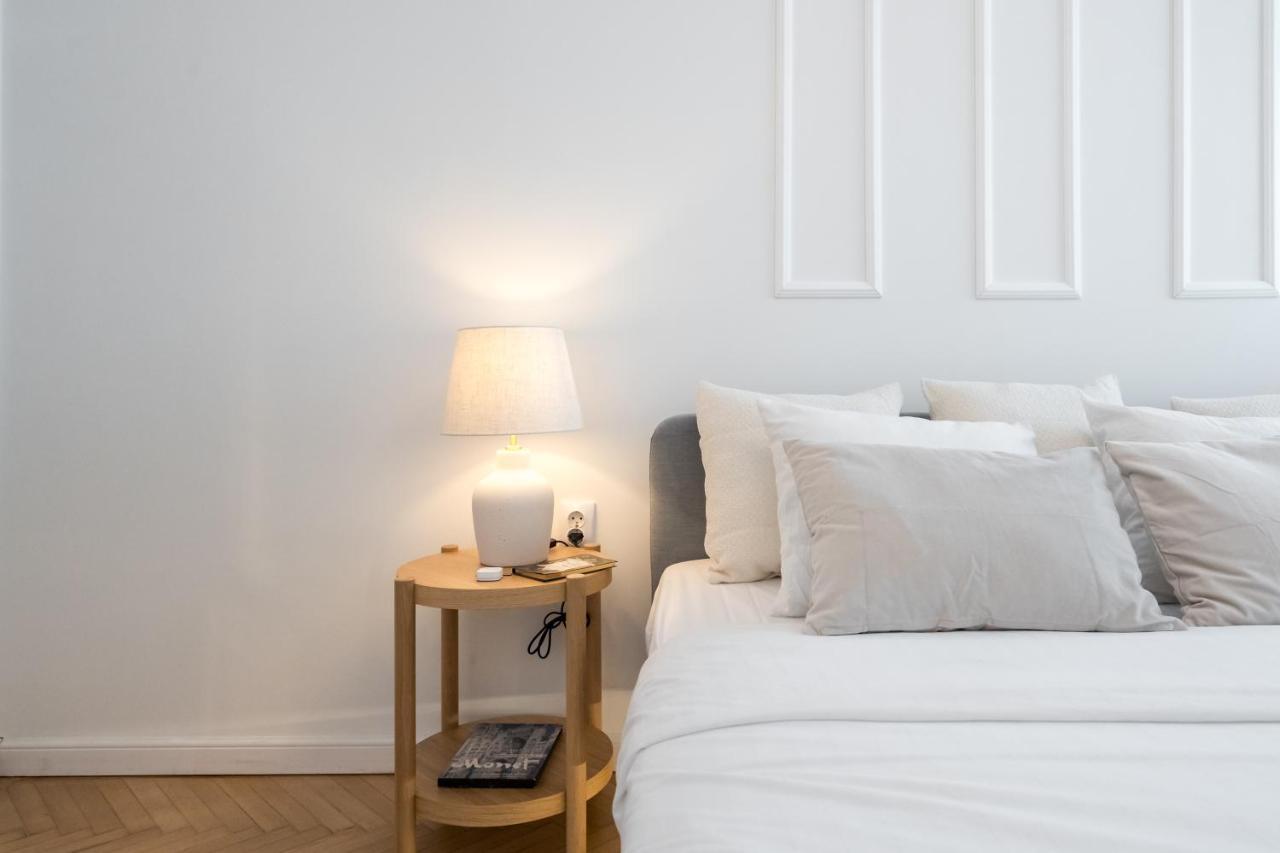 Cismigiu Serenity: 1Br Flat With Scenic Balcony Βουκουρέστι Εξωτερικό φωτογραφία