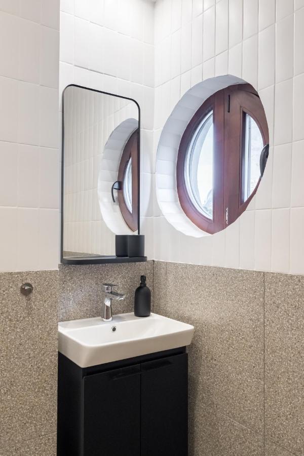 Cismigiu Serenity: 1Br Flat With Scenic Balcony Βουκουρέστι Εξωτερικό φωτογραφία