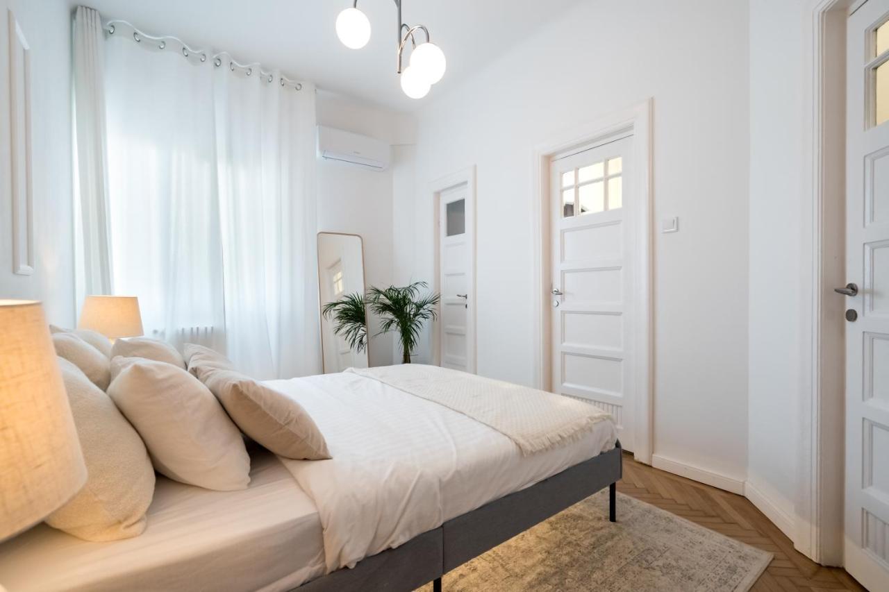 Cismigiu Serenity: 1Br Flat With Scenic Balcony Βουκουρέστι Εξωτερικό φωτογραφία