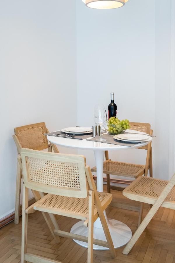 Cismigiu Serenity: 1Br Flat With Scenic Balcony Βουκουρέστι Εξωτερικό φωτογραφία