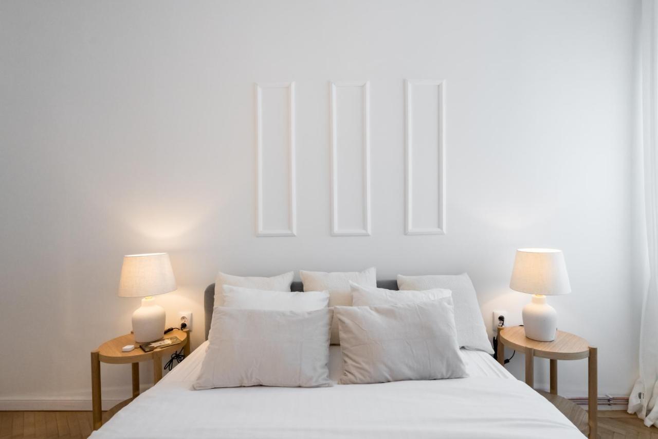 Cismigiu Serenity: 1Br Flat With Scenic Balcony Βουκουρέστι Εξωτερικό φωτογραφία