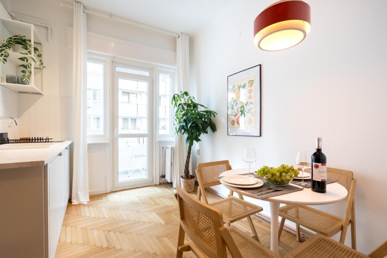 Cismigiu Serenity: 1Br Flat With Scenic Balcony Βουκουρέστι Εξωτερικό φωτογραφία
